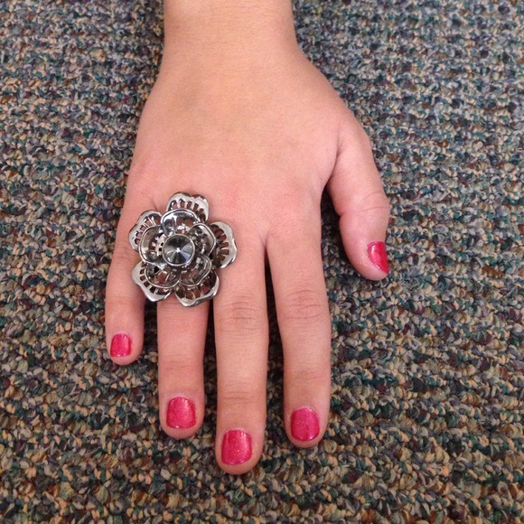 Cute flower ring