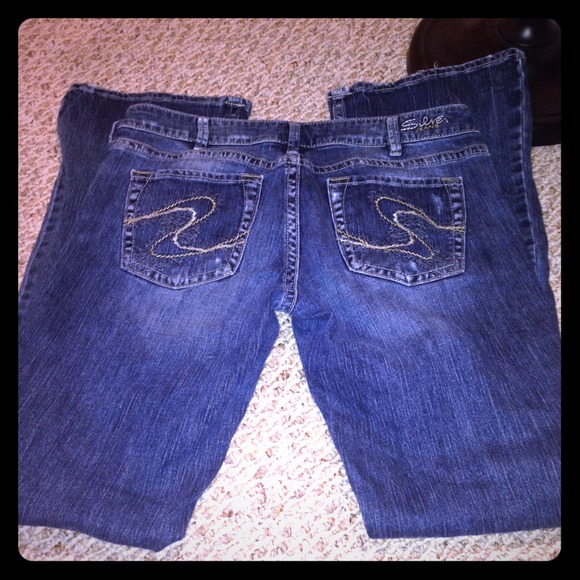 SOLD!!Silver jeans. Size 32 Paypal only!