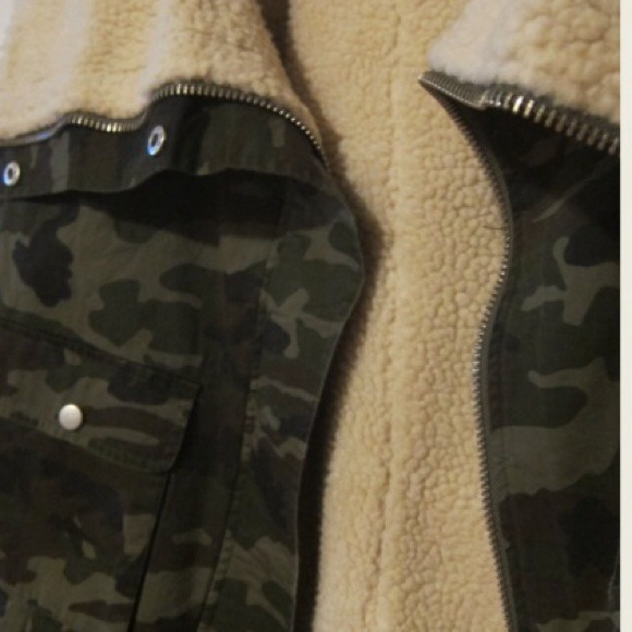 🚫SOLD! UNIF Camo Bomber Jacket - Picture 4 of 4