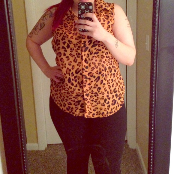 💢Sold💢Leopard Sheer Top