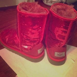 Size 7 red Ugg boots.