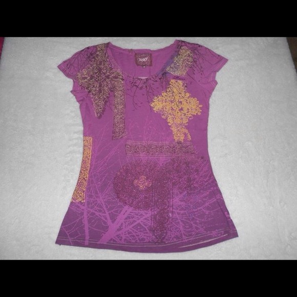 Awesome ROAR Shirt Top