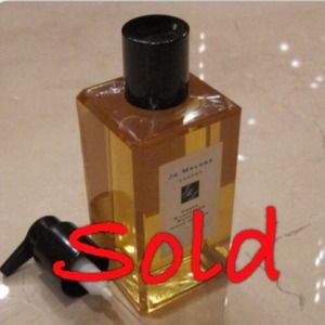 *REDUCED* New Jo Malone Amber & Lavender bath oil