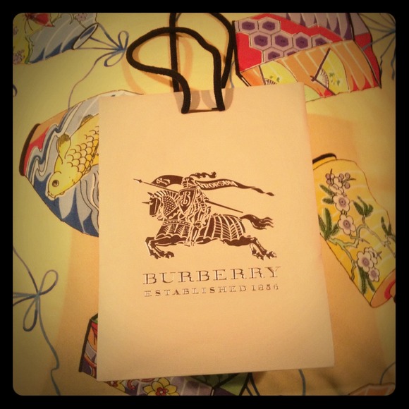 Burberry Shopping Bag