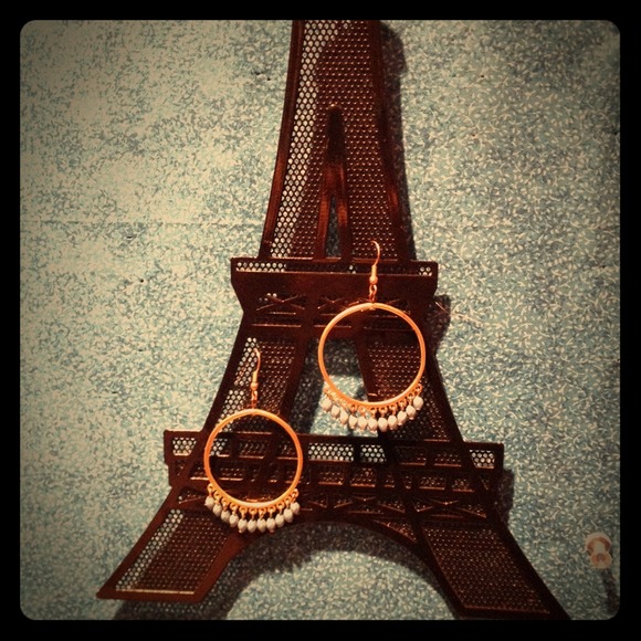 🎈SOLD🎈Eiffel Tower earring holder