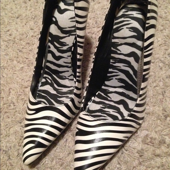 Zebra heels