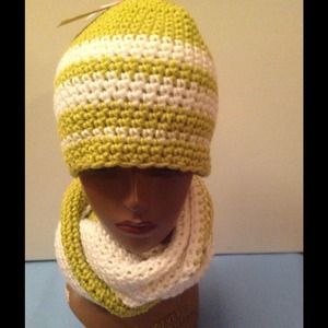 Striped beanie & infinity scarf