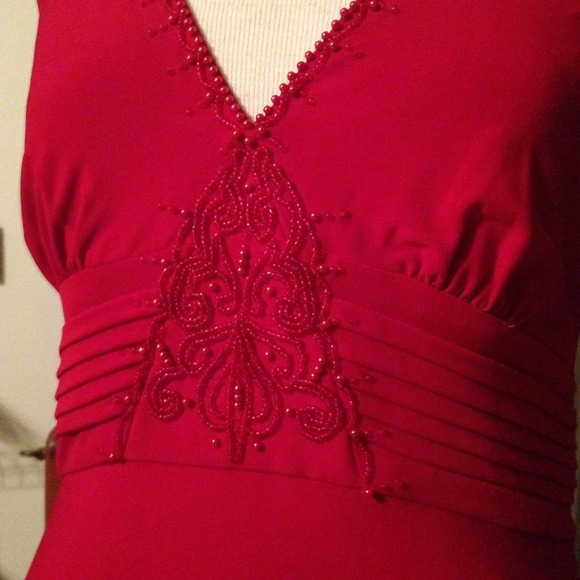 RED beaded v-neck dress - Picture 1 of 4