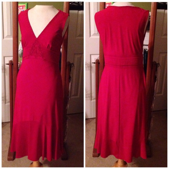 RED beaded v-neck dress - Picture 3 of 4