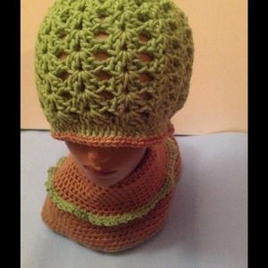 Crocheted clustered beanie w/ neck warmer