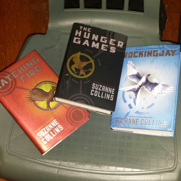 The Hunger games First book - Picture 2 of 2