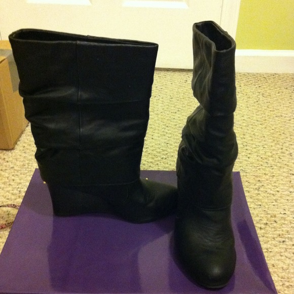 Madden girl black boots.