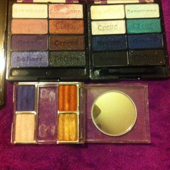 Eye shadow bundle.