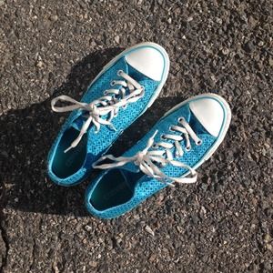 Sparkly blue converse
