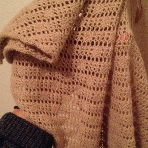 Beige, open sweater - Picture 2 of 2