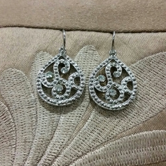 Silver Earring - Picture 2 of 4