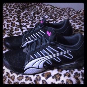 Puma 10 cell fitness shoes size 11