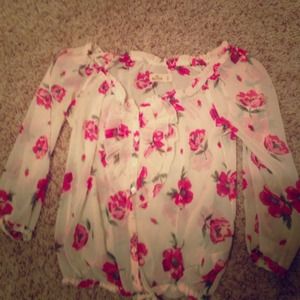 Hollister Flower Top