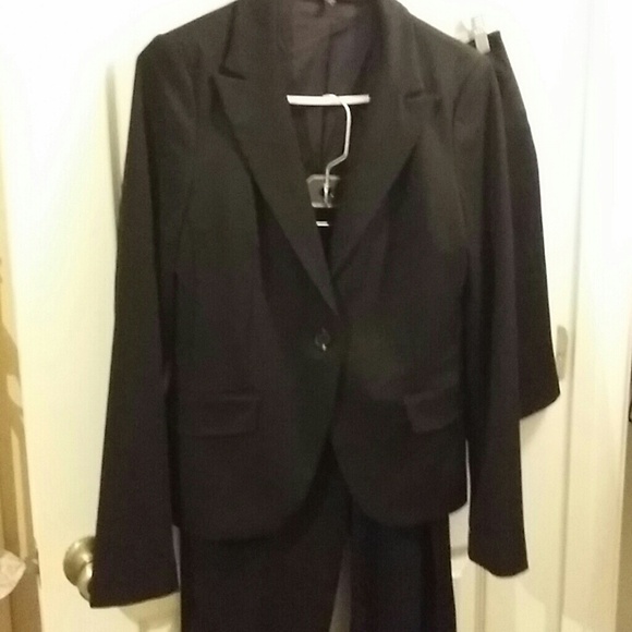 express editor suits set