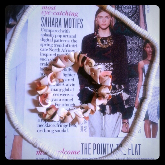 Shell necklace and bracelet set.