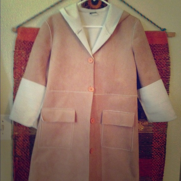 Trench coat (hooded)