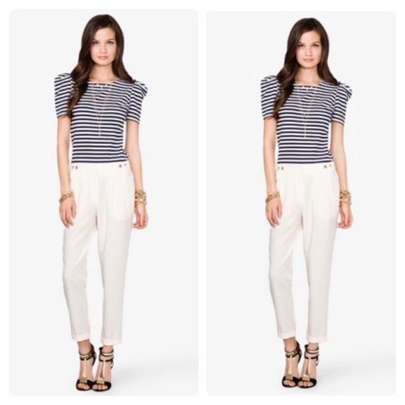 Forever 21 Tops - 🌷Forever 21 Striped Tee🌷