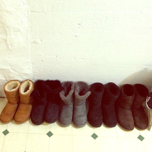 Grey  & black bailey ugg for sale
