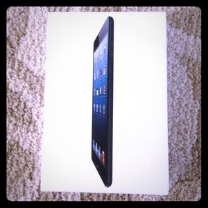 New iPad mini black 16gb FINAL SALE $240!!!ON HOLD