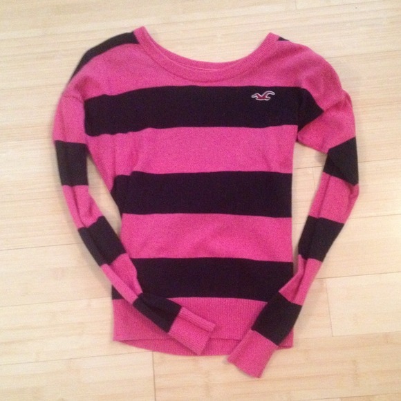 Hollister sweater