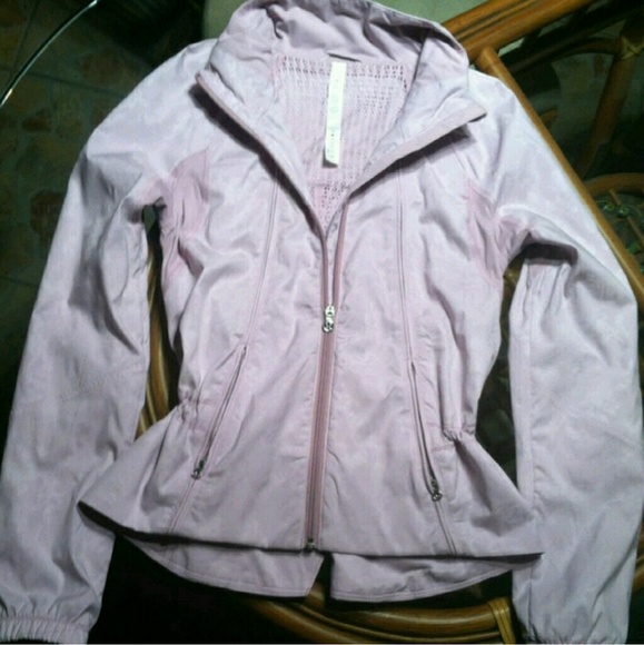 Lululemon running jacket sz 4 better price on Pals - Picture 2 of 2