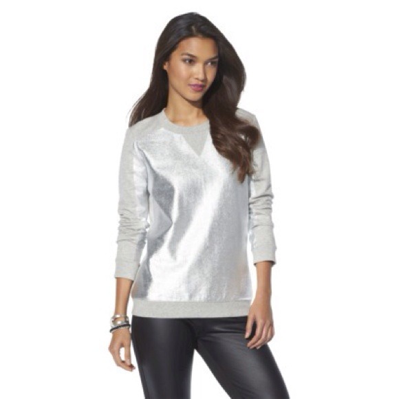 🎉Host Pick🎉Mossimo Silver Foil Sweatshirt - Picture 1 of 3