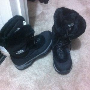 Black North Face Snow Boots