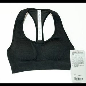 Lululemon Sports  Bra Size 4