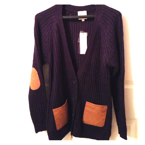 🚫SOLD in a BUNDLE 🚫Elbow Patch Cardigan