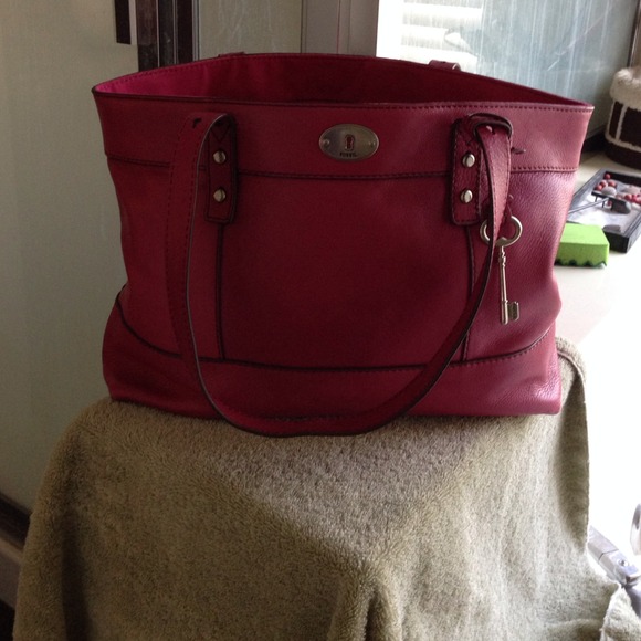 Pink fossil handbag .:)💢REDUCED