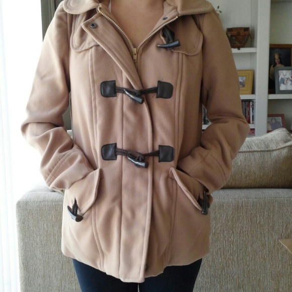 🌺SOLD 🌺Tan Toggle Coat - Picture 1 of 4