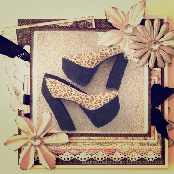 Shoes - Thick heel shoes