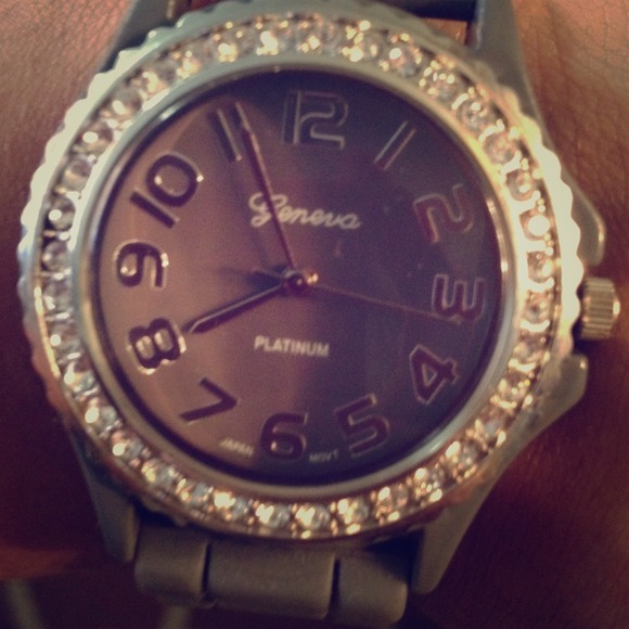 Rhinestone grey watch