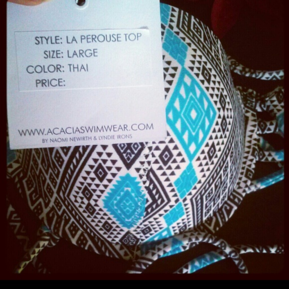 SOLD! Acacia la Perouse Thai top nwt large - Picture 2 of 4