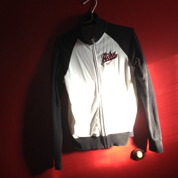 Nike zip up