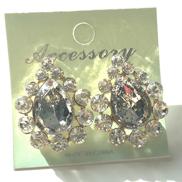 Fancy Rhinestone Party Earrings Tear drop Gold - Picture 4 of 5