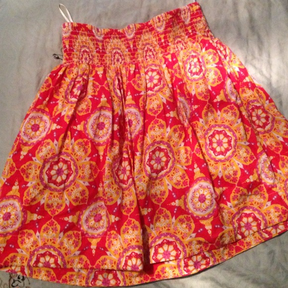 Red camel printed skirt.
