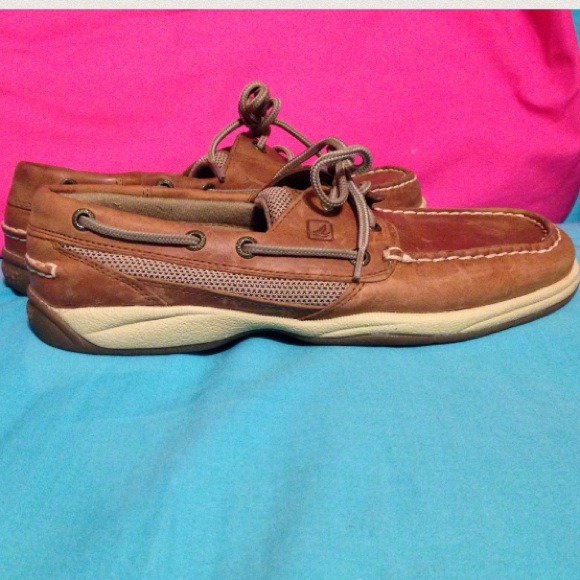 ON HOLD Sperry Topsiders
