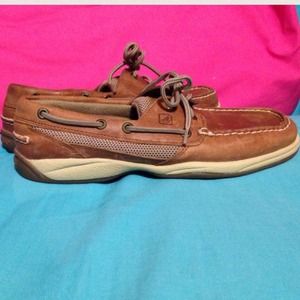 ON HOLD Sperry Topsiders