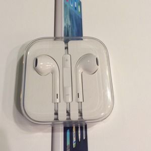 iPhone 5 headphones