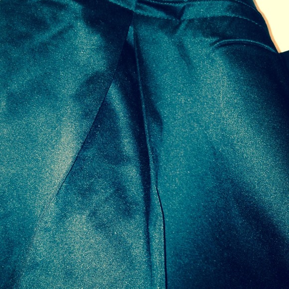 🚫donated Black satin sequined skirt - Picture 4 of 4