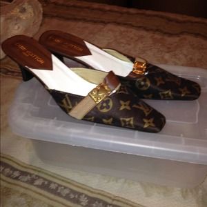Louis Vuitton Heels Sz 9