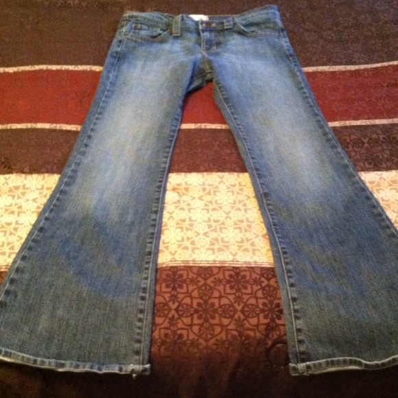 DONATED  Piper's Closet size 5 jeans - Picture 2 of 4
