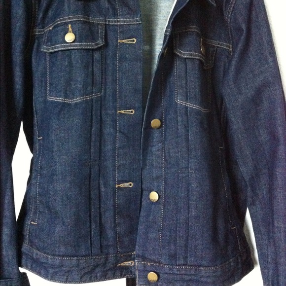 ♨Gap denim jacket♨ - Picture 4 of 4