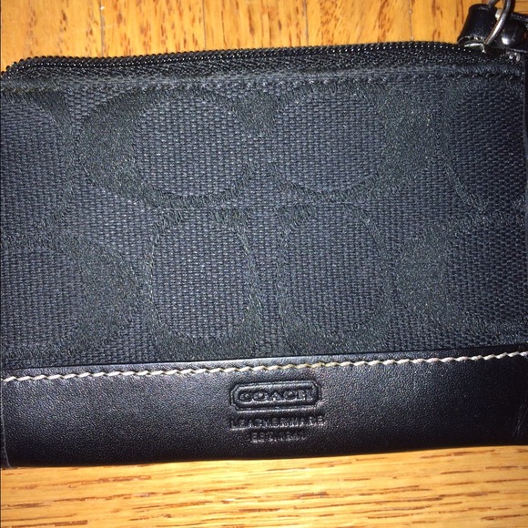 Coach Skinny Wallet - Picture 3 of 4